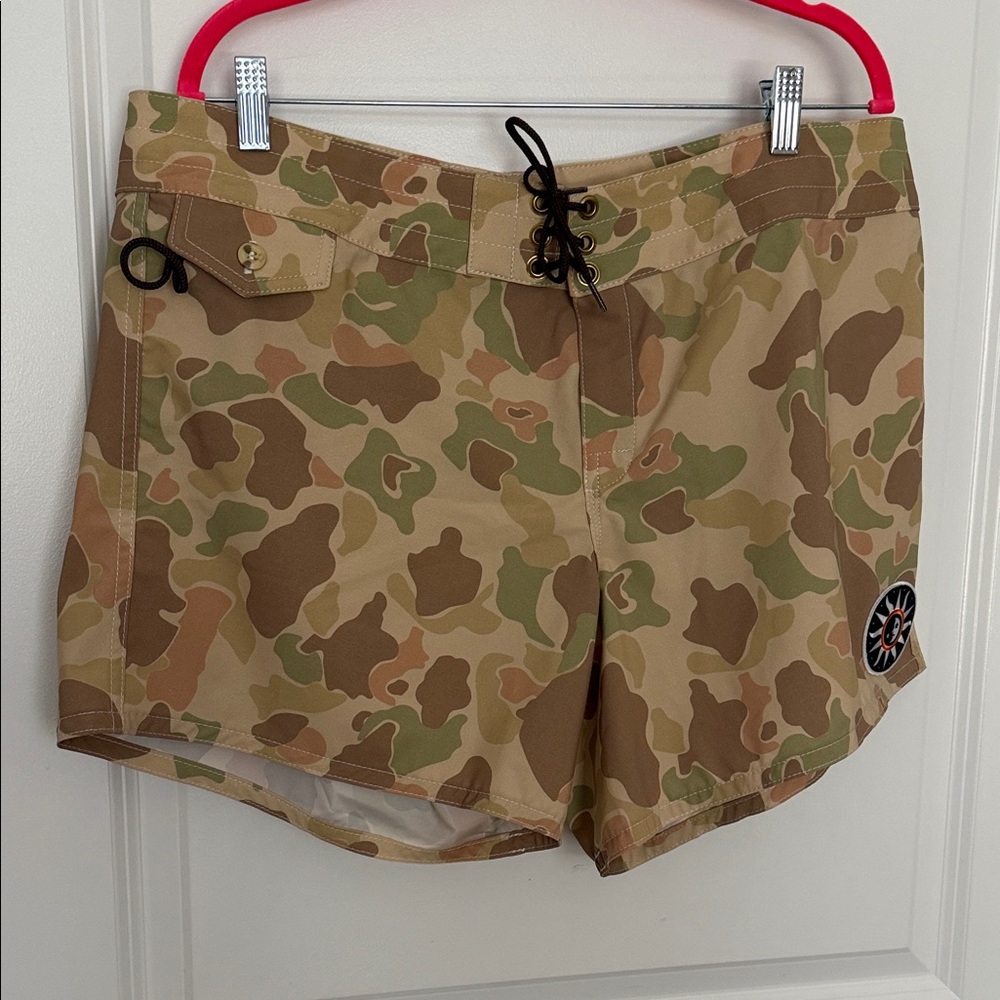 Birdwell beach britches Camouflage Women's Shorts